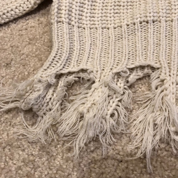 On the Road Oversized Fringe Sweater - Picture 6 of 8